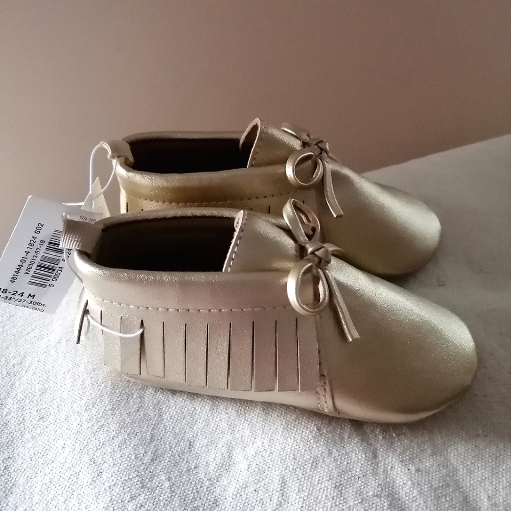 Old Navy Gold Baby Shoes Slip On Moccasin Style Size 18-24 Months NWT